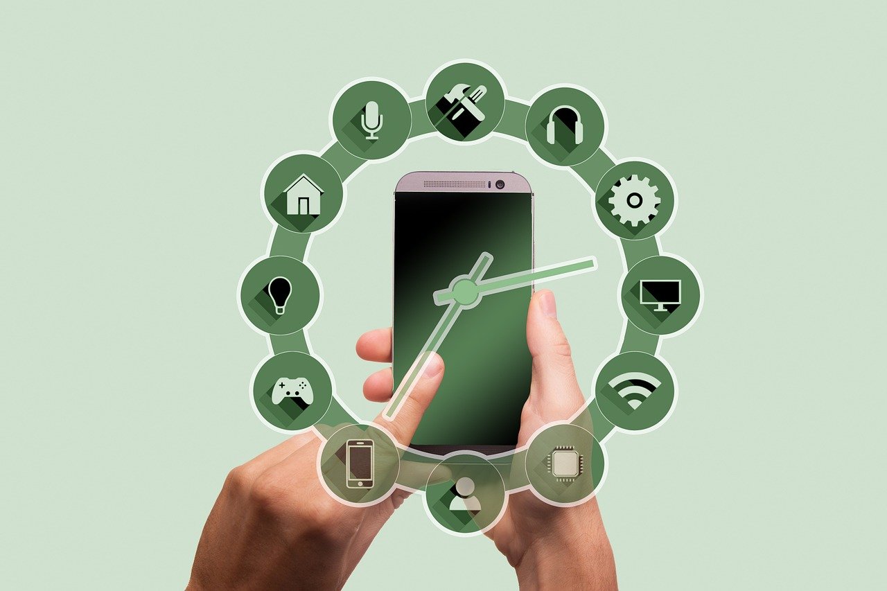 Smart home control via smartphone